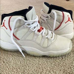 Jordan 11 Retro Platinum Tint
